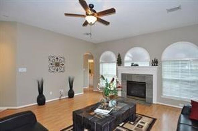 1206 Ivory Meadow Lane, Sugar Land, TX 77479