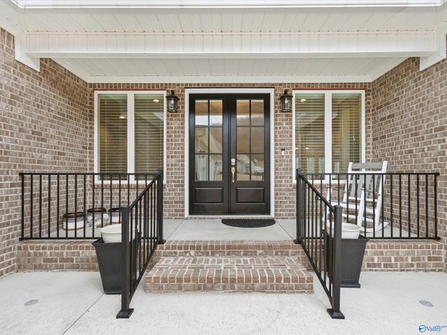 108 Lake Creek Drive, Guntersville, AL 35976