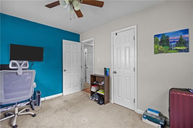 3104 Coach House LN, Virginia Beach, VA 23452