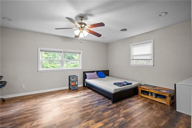 3104 Coach House LN, Virginia Beach, VA 23452