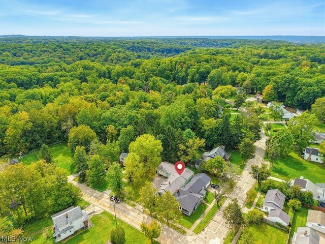 32 Oakwood Avenue, Bedford, OH 44146
