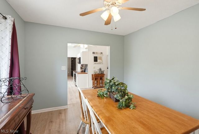 32 Oakwood Avenue, Bedford, OH 44146