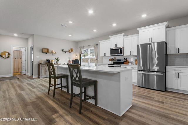 5297 South Street, Ocean Springs, MS 39564