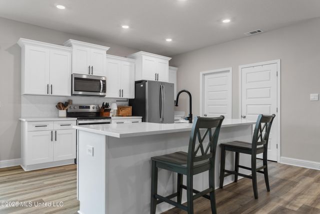 5297 South Street, Ocean Springs, MS 39564