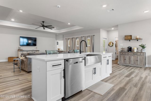 5297 South Street, Ocean Springs, MS 39564
