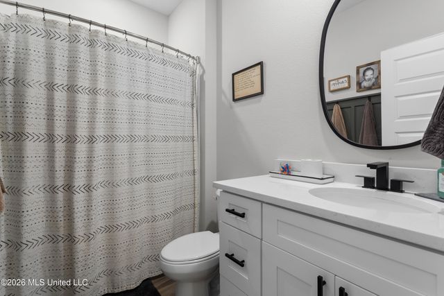 5297 South Street, Ocean Springs, MS 39564