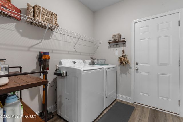 5297 South Street, Ocean Springs, MS 39564