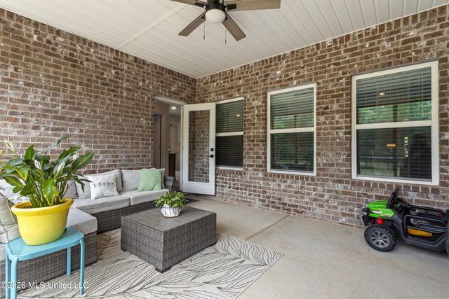 5297 South Street, Ocean Springs, MS 39564