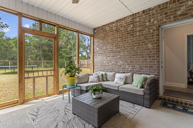 5297 South Street, Ocean Springs, MS 39564
