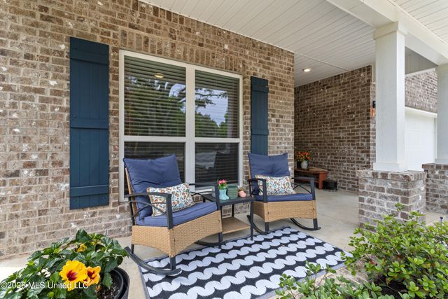 5297 South Street, Ocean Springs, MS 39564