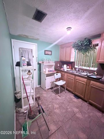 7019 WELLAND Road, Jacksonville, FL 32209