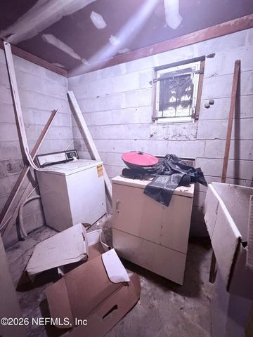 7019 WELLAND Road, Jacksonville, FL 32209