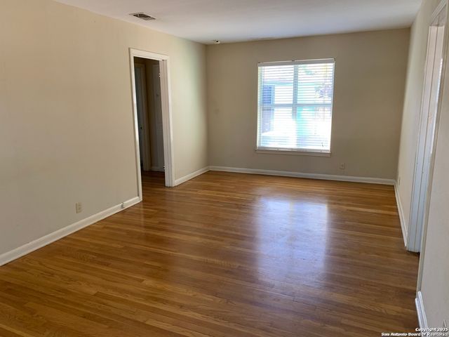 111 LADDIE PL, San Antonio, TX 78201