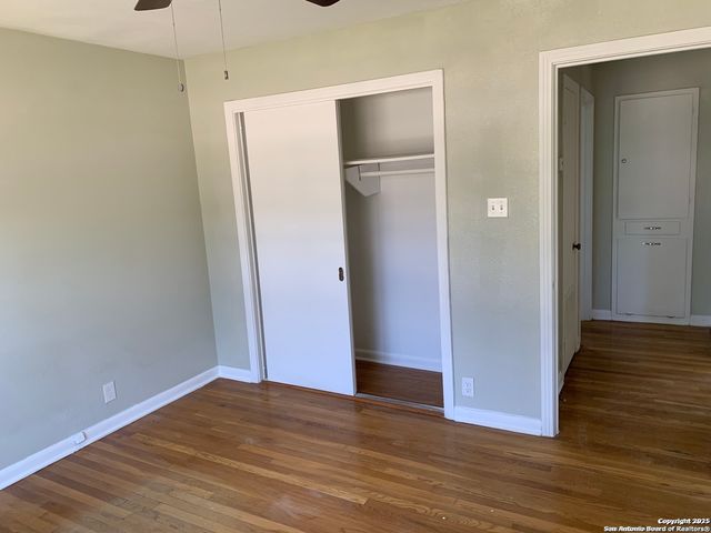 111 LADDIE PL, San Antonio, TX 78201