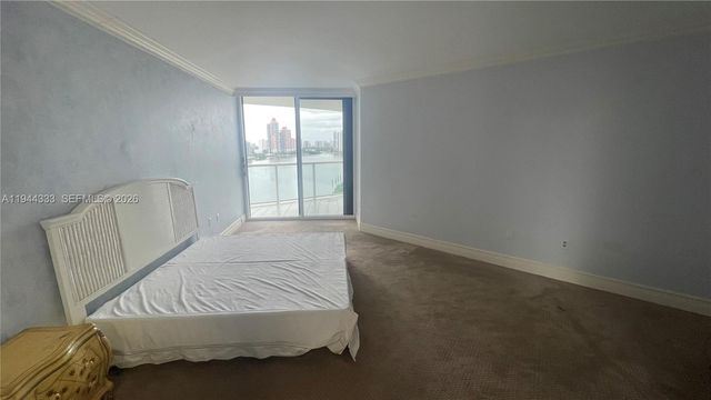 4000 Island Blvd 1105, Aventura, FL 33160