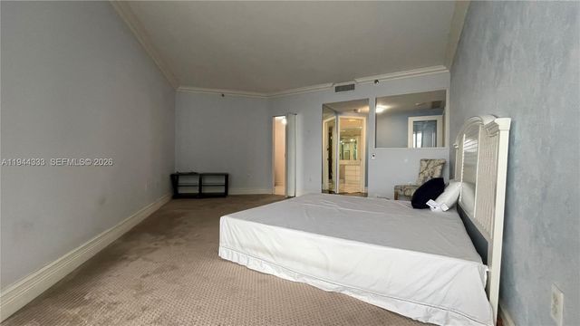 4000 Island Blvd 1105, Aventura, FL 33160