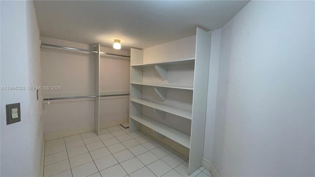 4000 Island Blvd 1105, Aventura, FL 33160