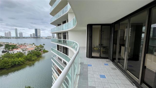 4000 Island Blvd 1105, Aventura, FL 33160