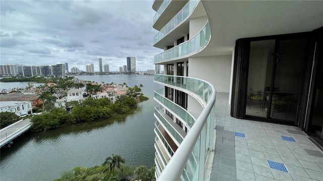 4000 Island Blvd 1105, Aventura, FL 33160