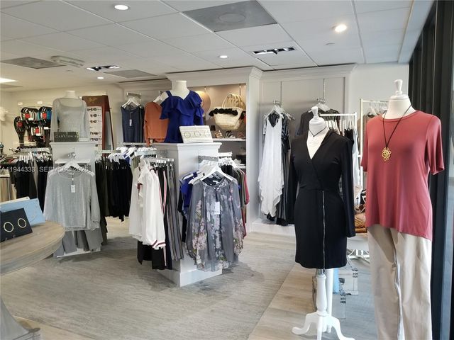 4000 Island Blvd 1105, Aventura, FL 33160