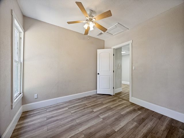 917 W Sears Street, Denison, TX 75020