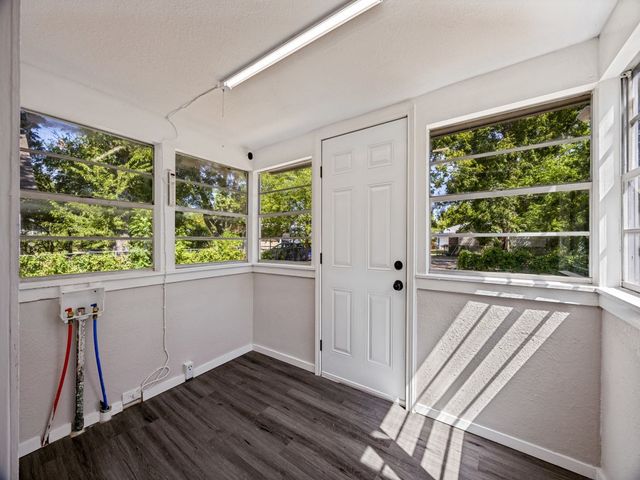 917 W Sears Street, Denison, TX 75020