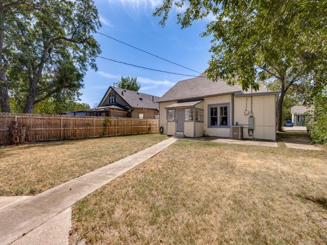 917 W Sears Street, Denison, TX 75020