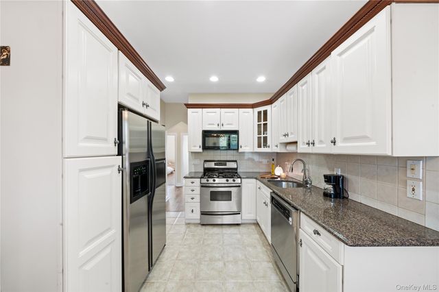 5938 69th Lane, Maspeth, NY 11378