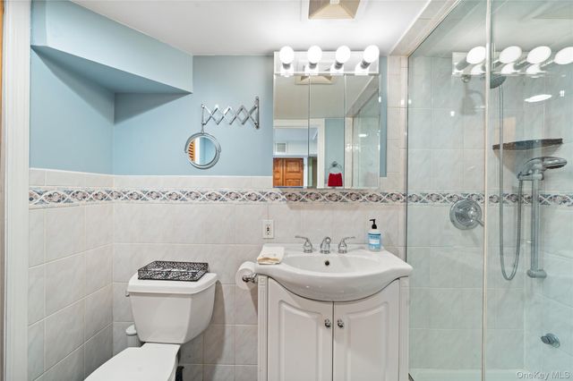 5938 69th Lane, Maspeth, NY 11378