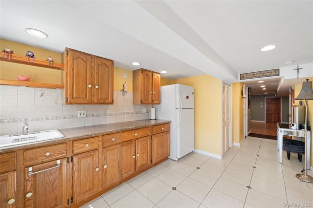 5938 69th Lane, Maspeth, NY 11378