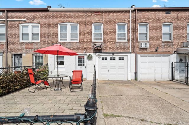 5938 69th Lane, Maspeth, NY 11378