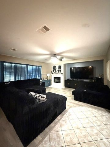 6244 W Avenue J13, Lancaster, CA 93536