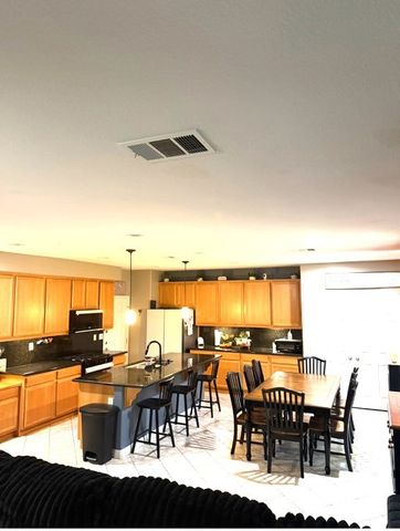 6244 W Avenue J13, Lancaster, CA 93536