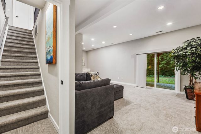 5914 43rd Avenue NW, Gig Harbor, WA 98335