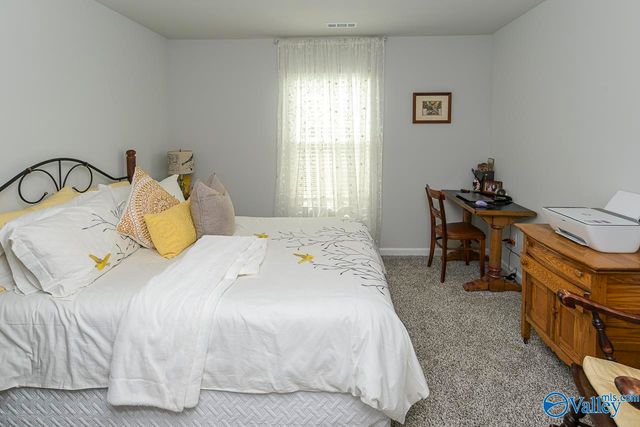 105 Syd Road, Owens Cross Roads, AL 35763