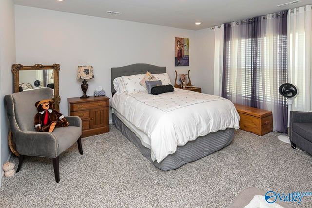 105 Syd Road, Owens Cross Roads, AL 35763