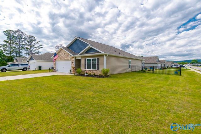 105 Syd Road, Owens Cross Roads, AL 35763