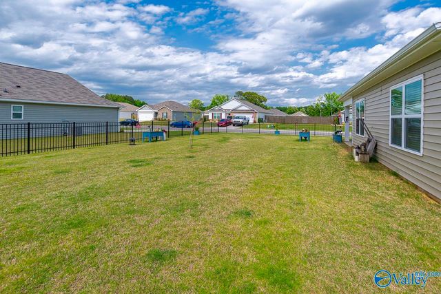 105 Syd Road, Owens Cross Roads, AL 35763