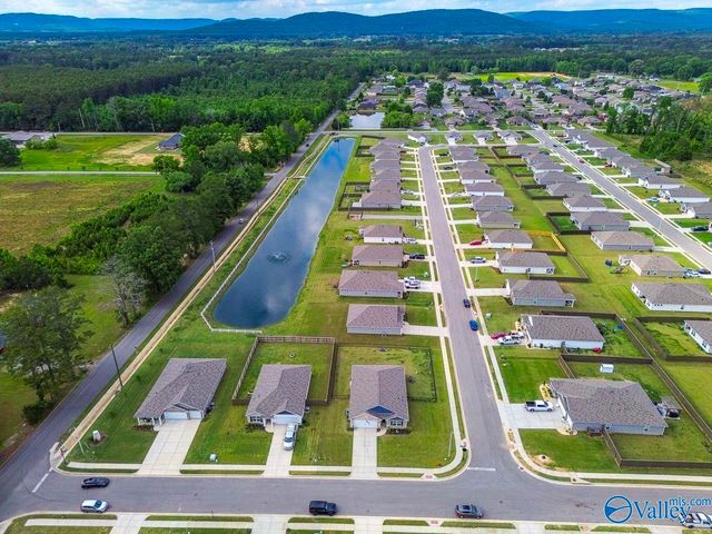 105 Syd Road, Owens Cross Roads, AL 35763