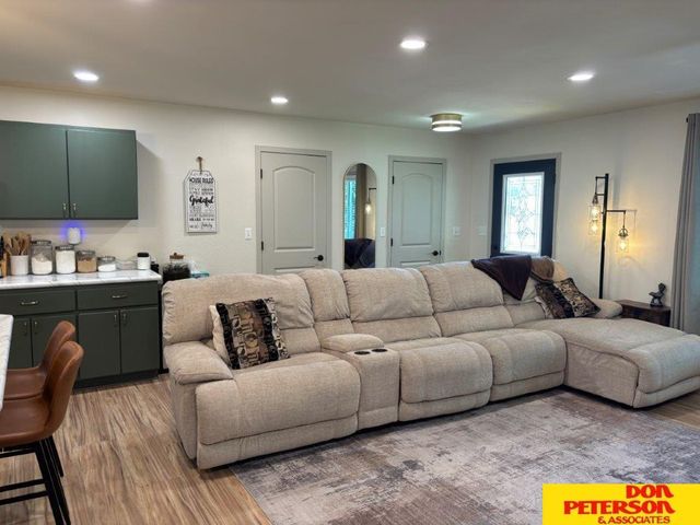 106 S Cedar Avenue, Hartington, NE 68739