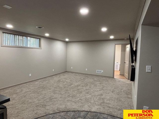 106 S Cedar Avenue, Hartington, NE 68739