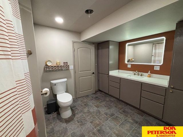 106 S Cedar Avenue, Hartington, NE 68739