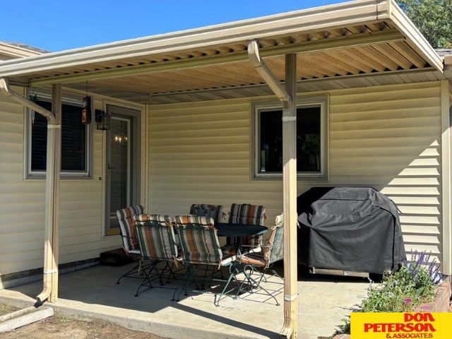 106 S Cedar Avenue, Hartington, NE 68739