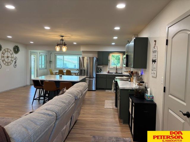 106 S Cedar Avenue, Hartington, NE 68739