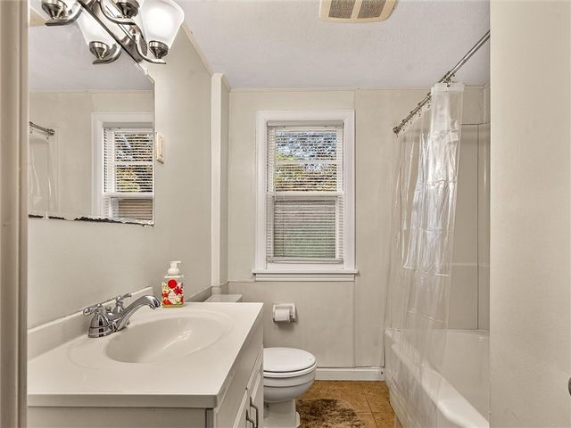 793 Westchester Avenue, Irondequoit, NY 14609
