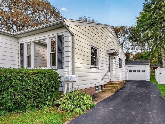 793 Westchester Avenue, Irondequoit, NY 14609
