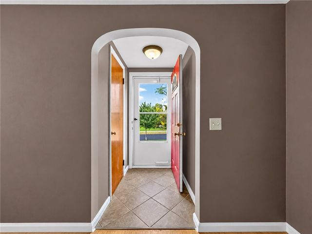 793 Westchester Avenue, Irondequoit, NY 14609