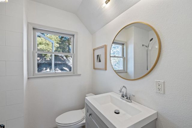 2935 Florence St, Berkeley, CA 94705
