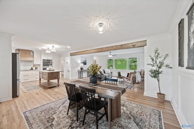 8009 Valley View Drive SE, Huntsville, AL 35802