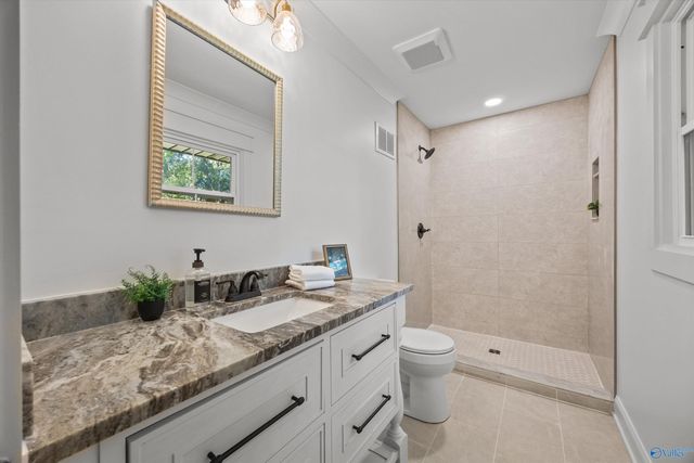8009 Valley View Drive SE, Huntsville, AL 35802